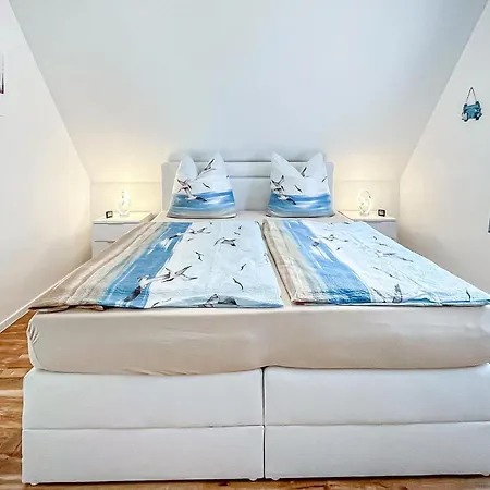 Holiday home Ferienhaus Zirchow